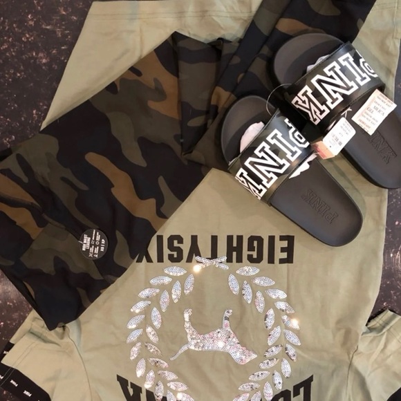 Victoria Secret sets - Picture 2 of 8